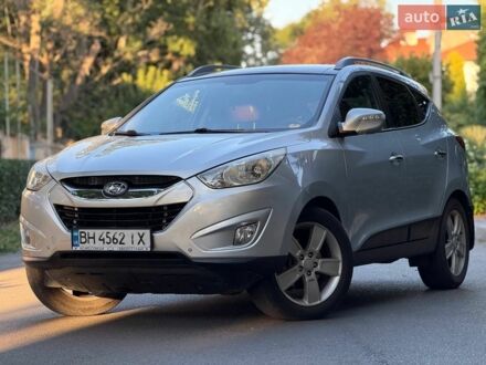 Сірий Хендай Туксон, об'ємом двигуна 2.4 л та пробігом 166 тис. км за 9700 $, фото 1 на Automoto.ua