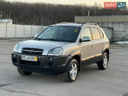 Сірий Хендай Туксон, об'ємом двигуна 2 л та пробігом 80 тис. км за 10250 $, фото 1 на Automoto.ua
