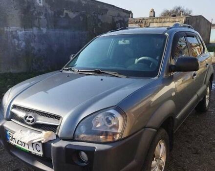 Серый Хендай Туксон, объемом двигателя 2 л и пробегом 168 тыс. км за 9499 $, фото 1 на Automoto.ua