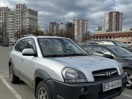 Сірий Хендай Туксон, об'ємом двигуна 2 л та пробігом 240 тис. км за 8700 $, фото 1 на Automoto.ua