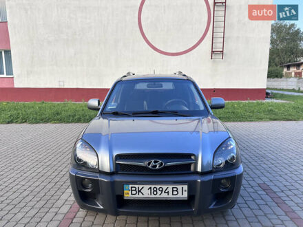 Хендай Туксон 2011 в Дубно на Automoto.ua Серый Хендай Туксон, объемом двигателя 1.98 л и пробегом 181 тыс. км за 8800 $, фото 1 на Automoto.ua
