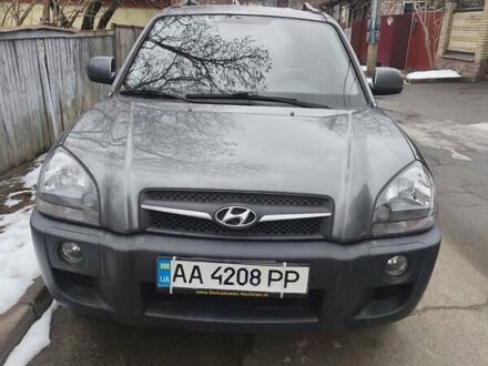 Хендай Туксон 2011 в Киеве на Automoto.ua Серый Хендай Туксон, объемом двигателя 2 л и пробегом 180 тыс. км за 10500 $, фото 1 на Automoto.ua
