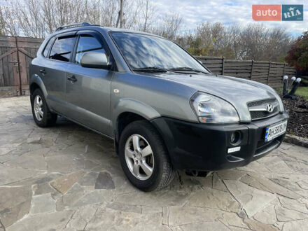 Хендай Туксон 2012 в Харькове на Automoto.ua Серый Хендай Туксон, объемом двигателя 2 л и пробегом 148 тыс. км за 10200 $, фото 1 на Automoto.ua