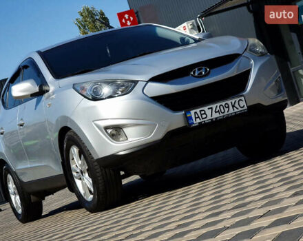 Серый Хендай Туксон, объемом двигателя 2 л и пробегом 220 тыс. км за 11500 $, фото 1 на Automoto.ua