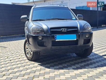 Сірий Хендай Туксон, об'ємом двигуна 1.98 л та пробігом 206 тис. км за 8500 $, фото 1 на Automoto.ua