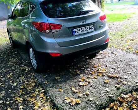 Серый Хендай Туксон, объемом двигателя 2 л и пробегом 0 тыс. км за 13000 $, фото 1 на Automoto.ua