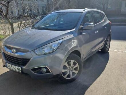 Хендай Туксон 2013 в Житомире на Automoto.ua Серый Хендай Туксон, объемом двигателя 2 л и пробегом 250 тыс. км за 12950 $, фото 1 на Automoto.ua