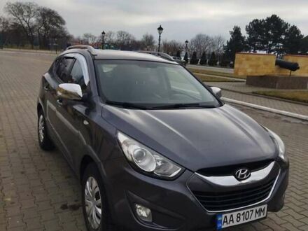 Серый Хендай Туксон, объемом двигателя 2 л и пробегом 273 тыс. км за 12900 $, фото 1 на Automoto.ua