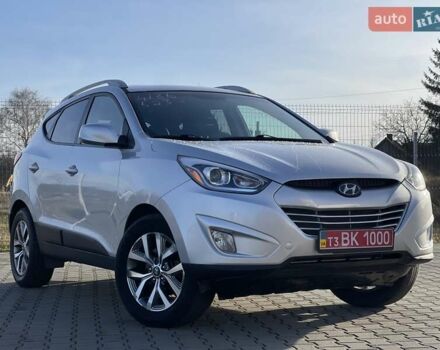 Серый Хендай Туксон, объемом двигателя 2.4 л и пробегом 240 тыс. км за 11300 $, фото 1 на Automoto.ua