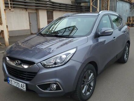 Серый Хендай Туксон, объемом двигателя 1.7 л и пробегом 290 тыс. км за 12800 $, фото 1 на Automoto.ua