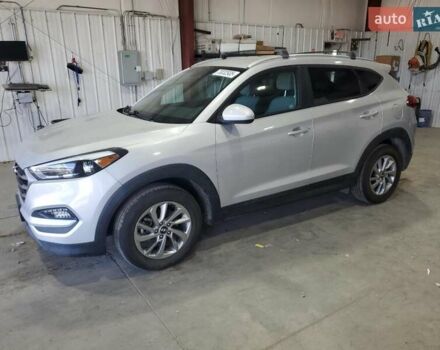 Хендай Туксон 2015 в Днепре (Днепропетровске) на Automoto.ua Серый Хендай Туксон, объемом двигателя 2 л и пробегом 128 тыс. км за 2700 $, фото 1 на Automoto.ua