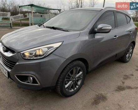 Серый Хендай Туксон, объемом двигателя 1.69 л и пробегом 293 тыс. км за 12950 $, фото 1 на Automoto.ua