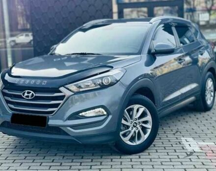 Серый Хендай Туксон, объемом двигателя 2 л и пробегом 79 тыс. км за 13500 $, фото 1 на Automoto.ua