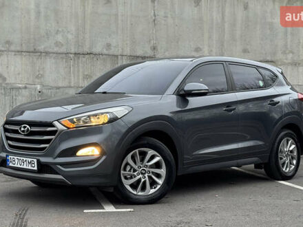 Сірий Хендай Туксон, об'ємом двигуна 2 л та пробігом 203 тис. км за 17700 $, фото 1 на Automoto.ua