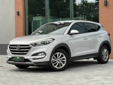 Хендай Туксон 2016 в Киеве на Automoto.ua Серый Хендай Туксон, объемом двигателя 1.7 л и пробегом 110 тыс. км за 15990 $, фото 1 на Automoto.ua