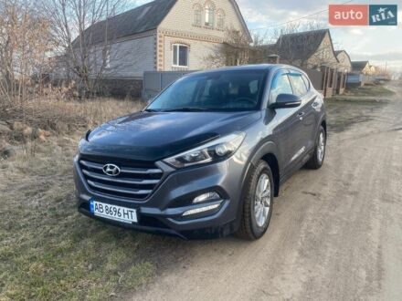 Серый Хендай Туксон, объемом двигателя 2 л и пробегом 156 тыс. км за 16200 $, фото 1 на Automoto.ua