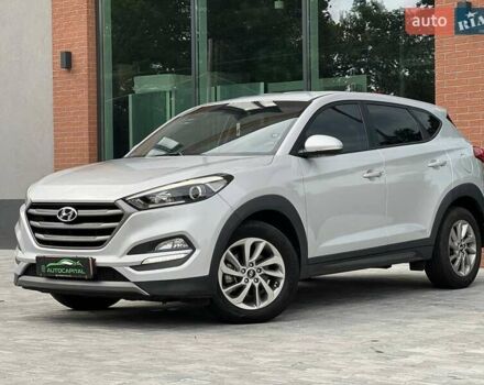 Серый Хендай Туксон, объемом двигателя 1.7 л и пробегом 110 тыс. км за 15490 $, фото 1 на Automoto.ua
