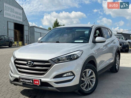 Хендай Туксон 2016 в Львове на Automoto.ua Серый Хендай Туксон, объемом двигателя 1.7 л и пробегом 199 тыс. км за 16740 $, фото 1 на Automoto.ua