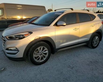 Сірий Хендай Туксон, об'ємом двигуна 2 л та пробігом 111 тис. км за 2400 $, фото 1 на Automoto.ua
