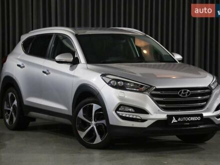 Серый Хендай Туксон, объемом двигателя 2 л и пробегом 126 тыс. км за 19400 $, фото 1 на Automoto.ua