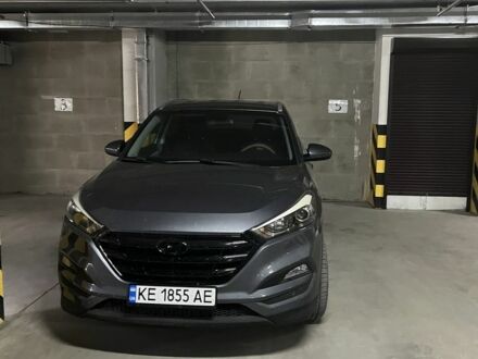 Серый Хендай Туксон, объемом двигателя 2 л и пробегом 86 тыс. км за 15600 $, фото 1 на Automoto.ua