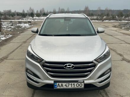 Хендай Туксон 2017 в Киеве на Automoto.ua Серый Хендай Туксон, объемом двигателя 2 л и пробегом 189 тыс. км за 18000 $, фото 1 на Automoto.ua