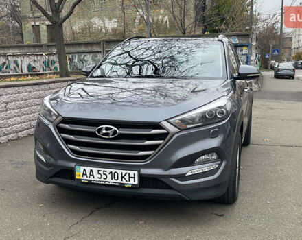 Серый Хендай Туксон, объемом двигателя 2 л и пробегом 193 тыс. км за 15300 $, фото 1 на Automoto.ua