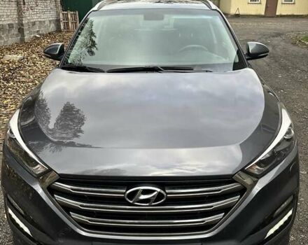 Серый Хендай Туксон, объемом двигателя 2 л и пробегом 140 тыс. км за 18200 $, фото 1 на Automoto.ua