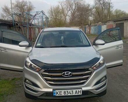Серый Хендай Туксон, объемом двигателя 2 л и пробегом 146 тыс. км за 19100 $, фото 1 на Automoto.ua