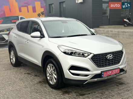 Хендай Туксон 2017 в Звенигородка на Automoto.ua Серый Хендай Туксон, объемом двигателя 1.69 л и пробегом 190 тыс. км за 16950 $, фото 1 на Automoto.ua