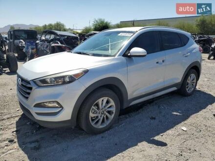 Серый Хендай Туксон, объемом двигателя 2 л и пробегом 49 тыс. км за 2900 $, фото 1 на Automoto.ua
