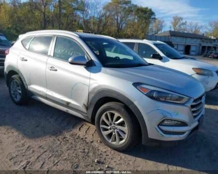 Серый Хендай Туксон, объемом двигателя 2 л и пробегом 70 тыс. км за 4000 $, фото 1 на Automoto.ua