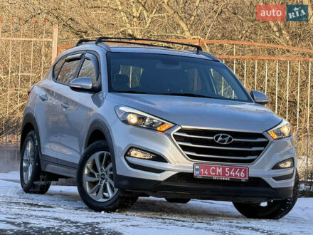 Сірий Хендай Туксон, об'ємом двигуна 2 л та пробігом 130 тис. км за 16300 $, фото 1 на Automoto.ua