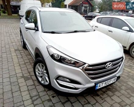 Серый Хендай Туксон, объемом двигателя 2 л и пробегом 61 тыс. км за 21900 $, фото 1 на Automoto.ua