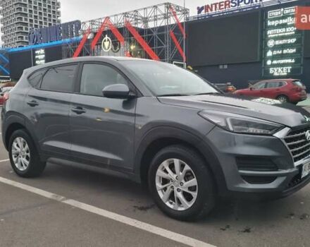 Серый Хендай Туксон, объемом двигателя 2 л и пробегом 137 тыс. км за 14800 $, фото 1 на Automoto.ua