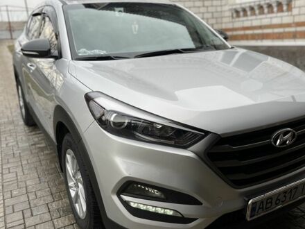 Серый Хендай Туксон, объемом двигателя 2 л и пробегом 92 тыс. км за 20500 $, фото 1 на Automoto.ua