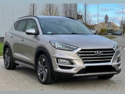 Серый Хендай Туксон, объемом двигателя 1.6 л и пробегом 93 тыс. км за 9000 $, фото 1 на Automoto.ua