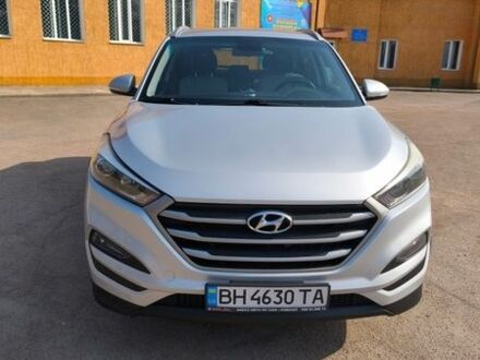 Серый Хендай Туксон, объемом двигателя 2.36 л и пробегом 104 тыс. км за 17000 $, фото 1 на Automoto.ua