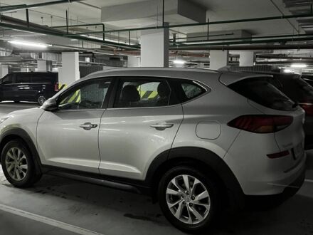 Хендай Туксон 2019 в Киеве на Automoto.ua Серый Хендай Туксон, объемом двигателя 2 л и пробегом 93 тыс. км за 23000 $, фото 1 на Automoto.ua