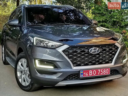 Серый Хендай Туксон, объемом двигателя 2 л и пробегом 97 тыс. км за 21888 $, фото 1 на Automoto.ua