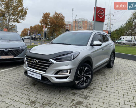 Серый Хендай Туксон, объемом двигателя 2 л и пробегом 73 тыс. км за 22400 $, фото 1 на Automoto.ua