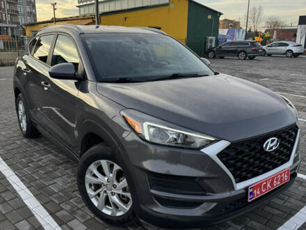 Серый Хендай Туксон, объемом двигателя 2 л и пробегом 143 тыс. км за 17300 $, фото 1 на Automoto.ua
