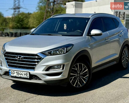 Серый Хендай Туксон, объемом двигателя 1.6 л и пробегом 75 тыс. км за 21500 $, фото 1 на Automoto.ua
