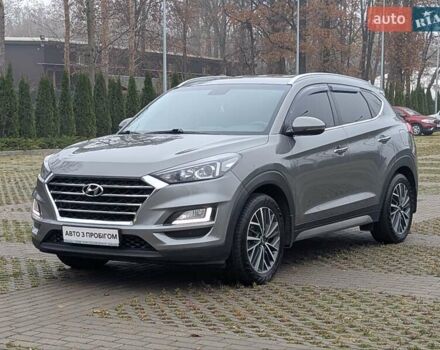 Серый Хендай Туксон, объемом двигателя 2 л и пробегом 204 тыс. км за 17500 $, фото 1 на Automoto.ua