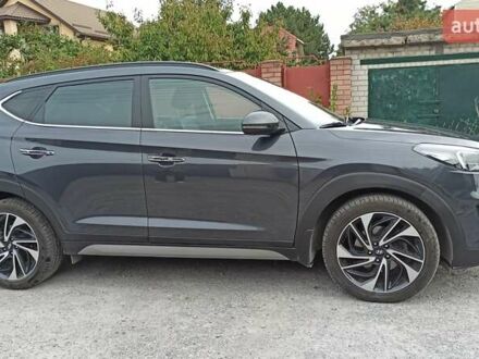 Сірий Хендай Туксон, об'ємом двигуна 2 л та пробігом 17 тис. км за 29000 $, фото 1 на Automoto.ua