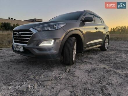 Сірий Хендай Туксон, об'ємом двигуна 2 л та пробігом 92 тис. км за 23500 $, фото 1 на Automoto.ua