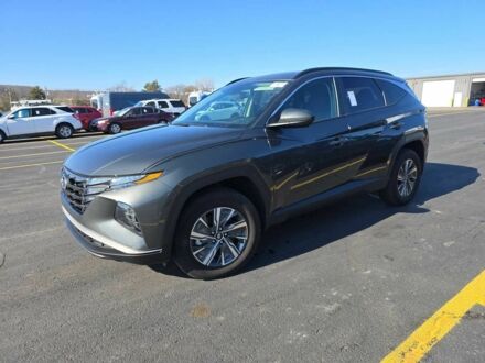 Серый Хендай Туксон, объемом двигателя 0 л и пробегом 33 тыс. км за 12000 $, фото 1 на Automoto.ua