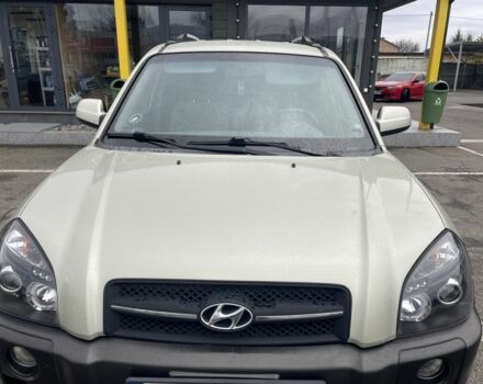 Синий Хендай Туксон, объемом двигателя 2 л и пробегом 271 тыс. км за 4200 $, фото 1 на Automoto.ua