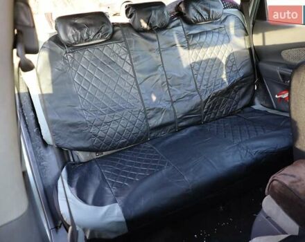 Синий Хендай Туксон, объемом двигателя 1.98 л и пробегом 280 тыс. км за 4800 $, фото 10 на Automoto.ua