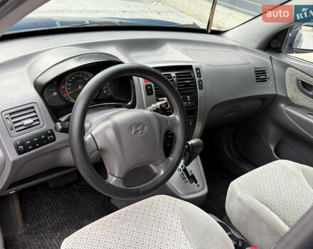 Хендай Туксон 2004 в Ужгороде на Automoto.ua Синий Хендай Туксон, объемом двигателя 2.66 л и пробегом 320 тыс. км за 6900 $, фото 6 на Automoto.ua